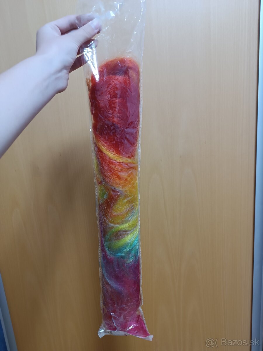 Lego postavička, lego doplnky, farebné vlasy - 11