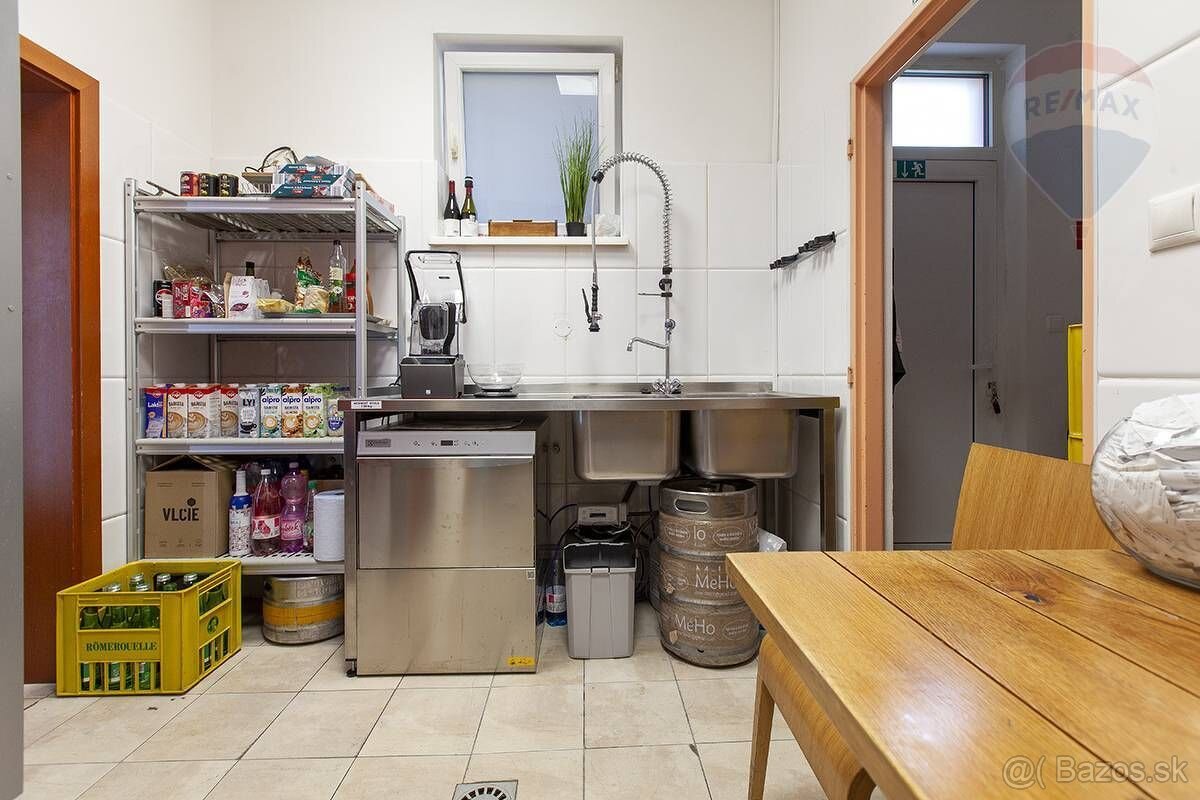 Na prenájom kaviareň v centre mesta Malacky - 11