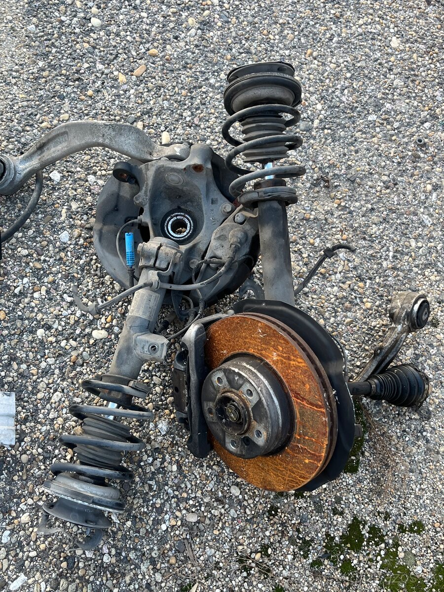 Rozpredám e61 530xd M57 automat - 11