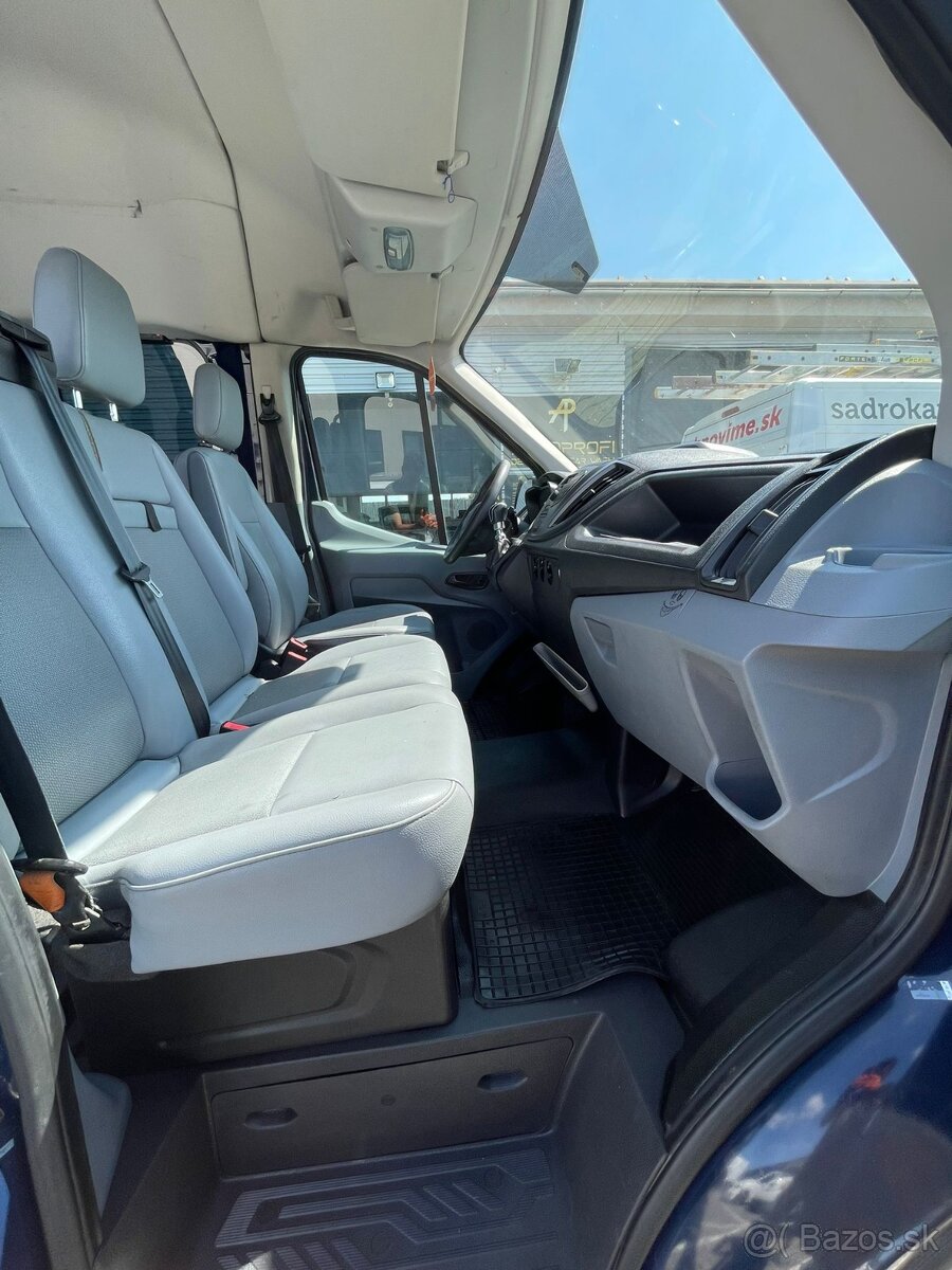 Predám 7 miestnu dodávku - 11