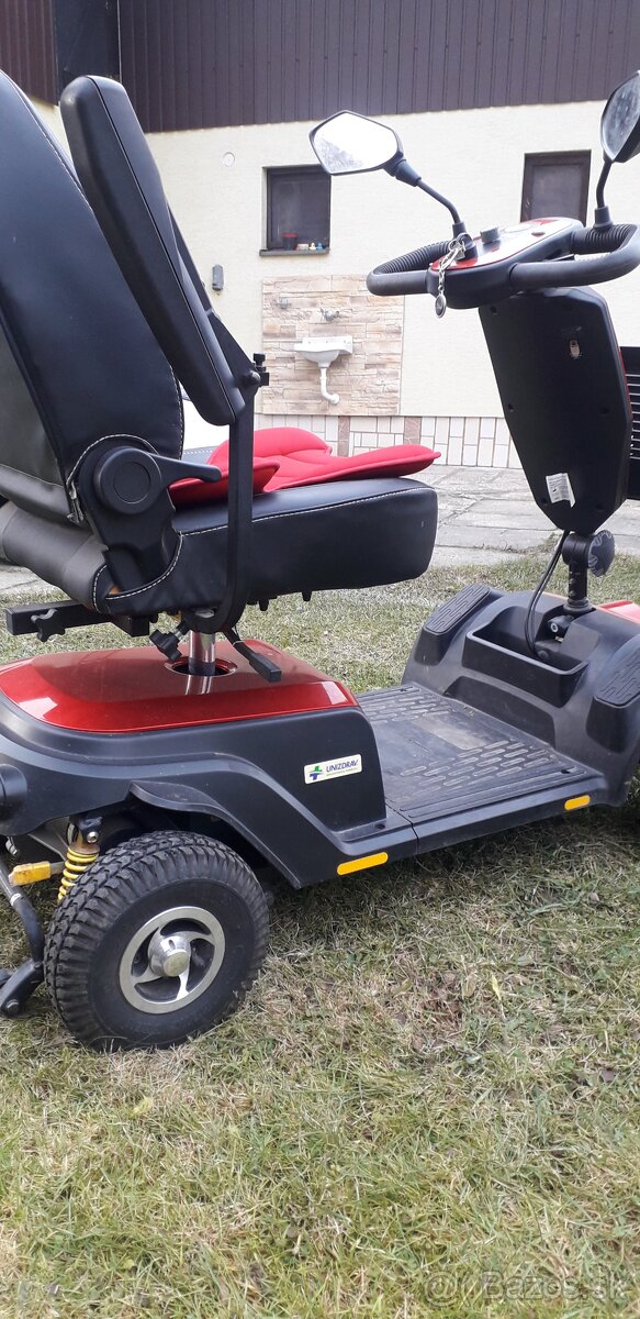 Elektrický vozík pre invalidov. - 11