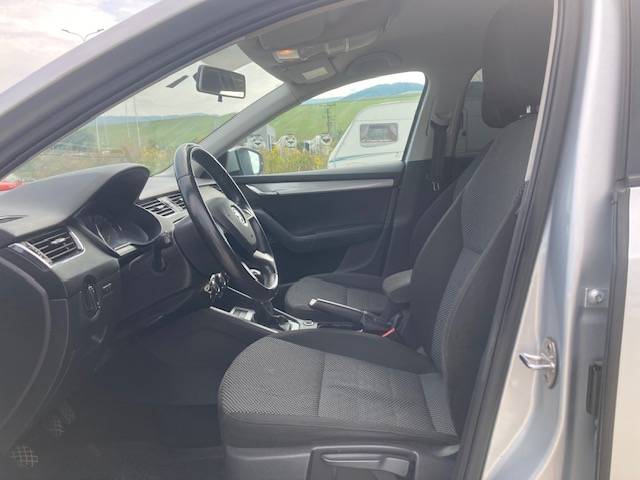 Škoda Octavia combi 1.6 TDI, 2016, 81kW, NAVI - 11