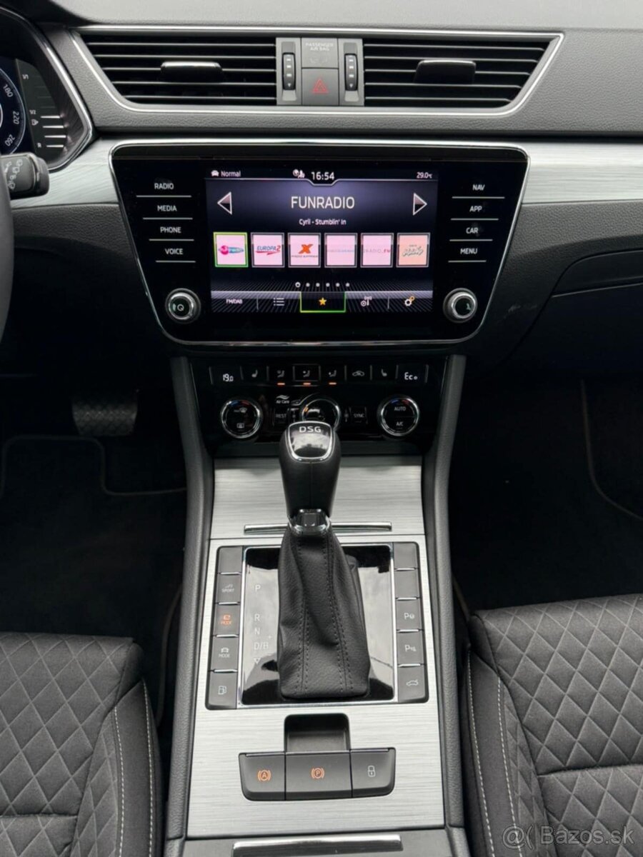 Škoda Superb Combi 1.4 TSI PHEV Style DSG - 11