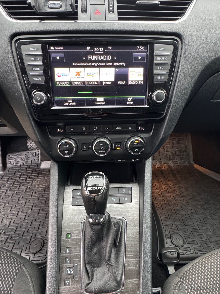 Škoda Octavia Combi SCOUT2.0 TDI DSG 4x4 - 11