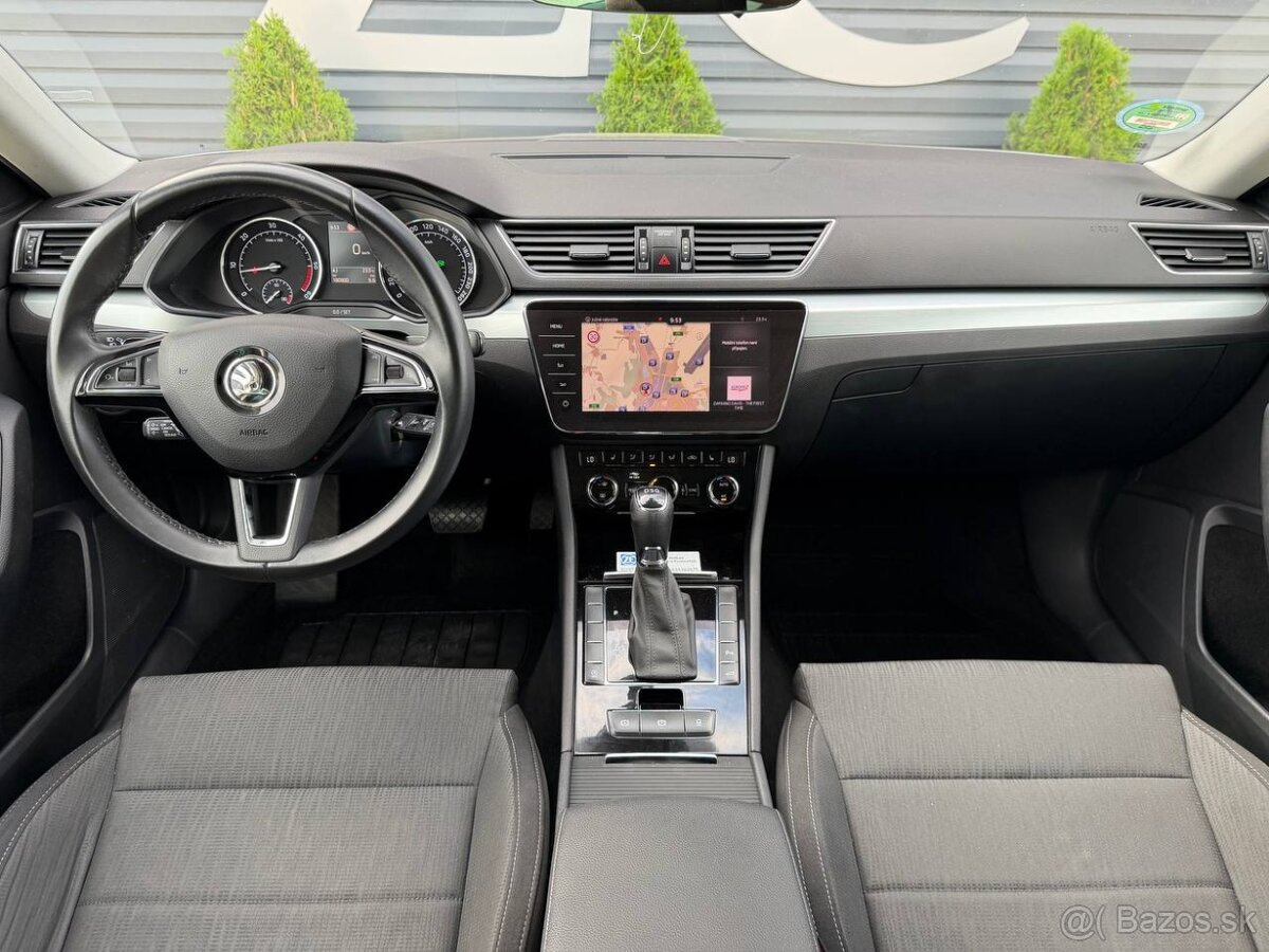 Škoda Superb Combi 2.0 TDI - 11