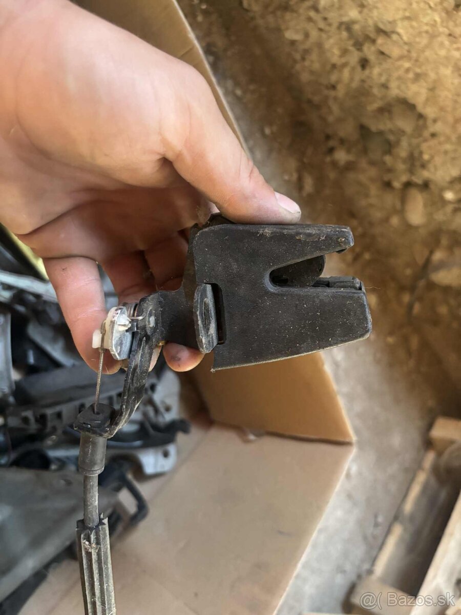 Vw t5 caravelle interiér - 11