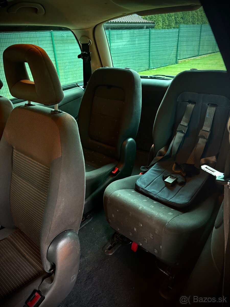 Seat Alhambra 2.0 TDI - 11