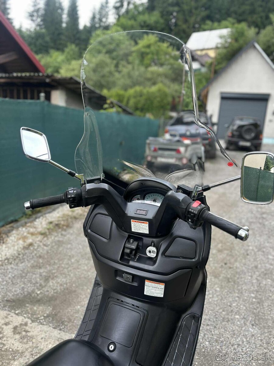 Suzuki Burgman 250 - 11