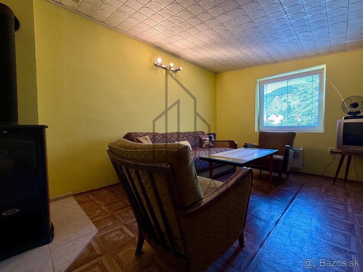 🏡 Na predaj chalupa v obci Podhradie - 11