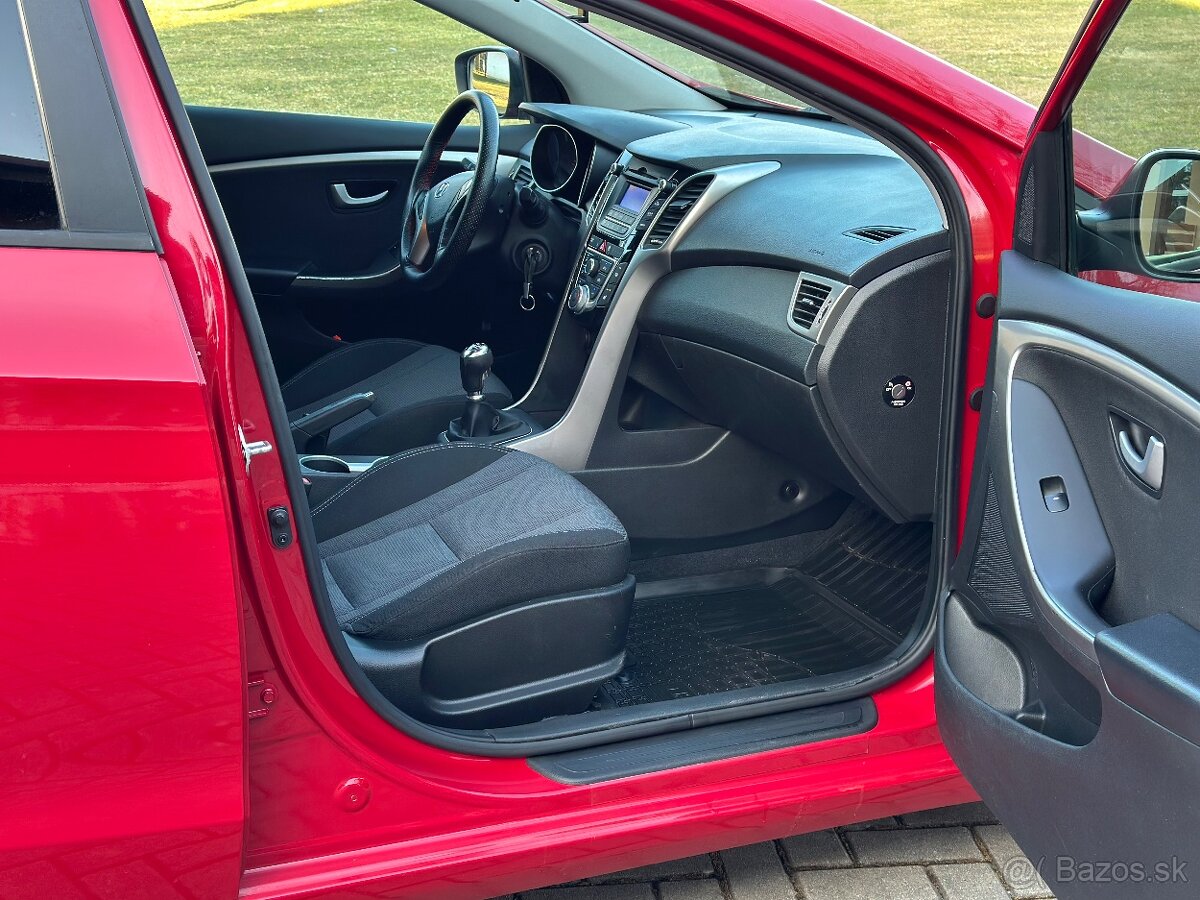 Hyundai i30 1.6 CRDI 139000km - 11