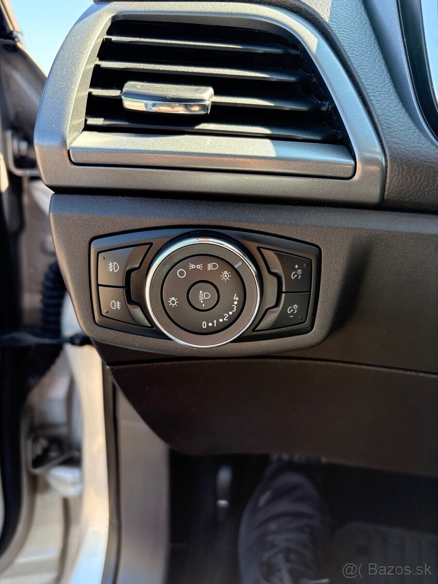 Ford Mondeo Mk5 - 11