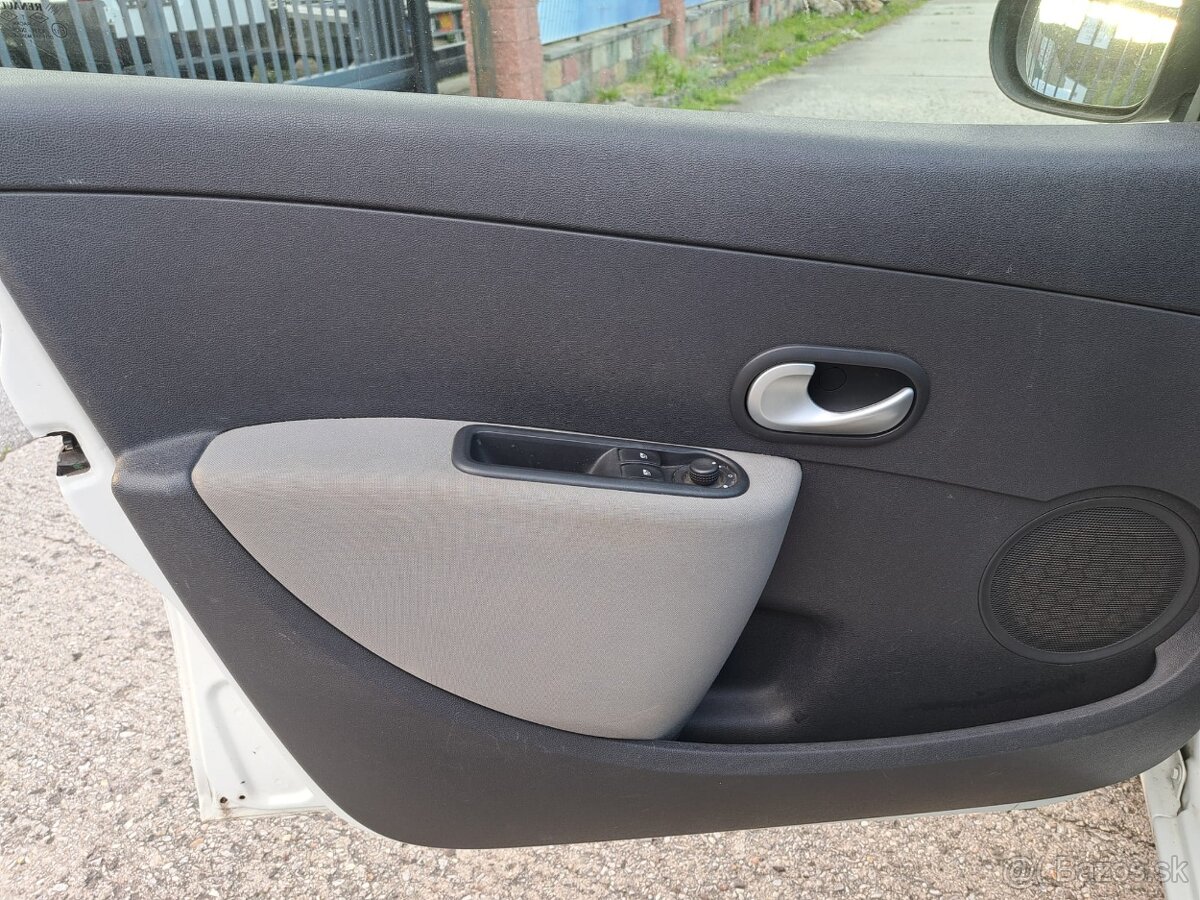 Renault Clio Grandtour 1.2i (r.v.2011) - 11