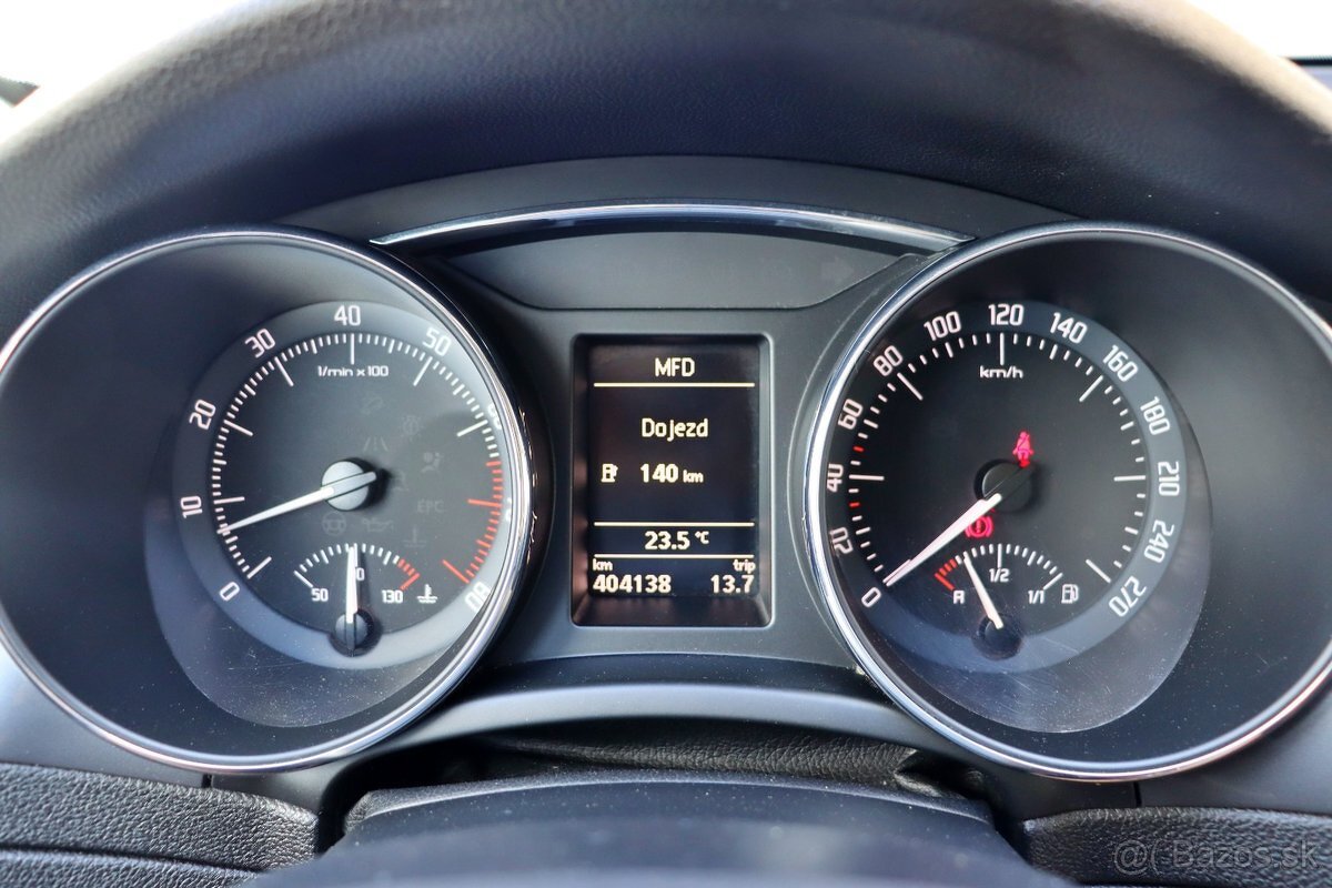 Škoda Superb 1.4 Tsi Comfortline - 11