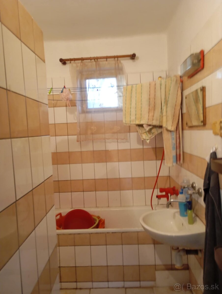 NA PREDAJ RODINNÝ DOM LEHOTA PRI NITRE - 11