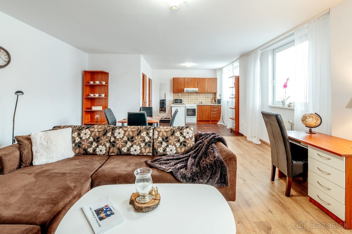 Príjemné bývanie v lokalite RUZINOVA,TRNAVKA - 11