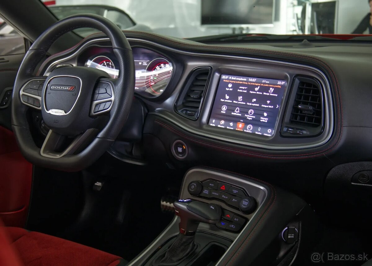 Dodge Challenger 6.4 Scat Pack Widebody - 11