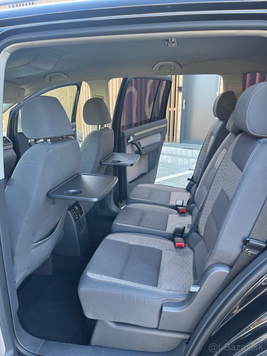 Vw TOURAN Facelift CROSS 1.9TDI - 11