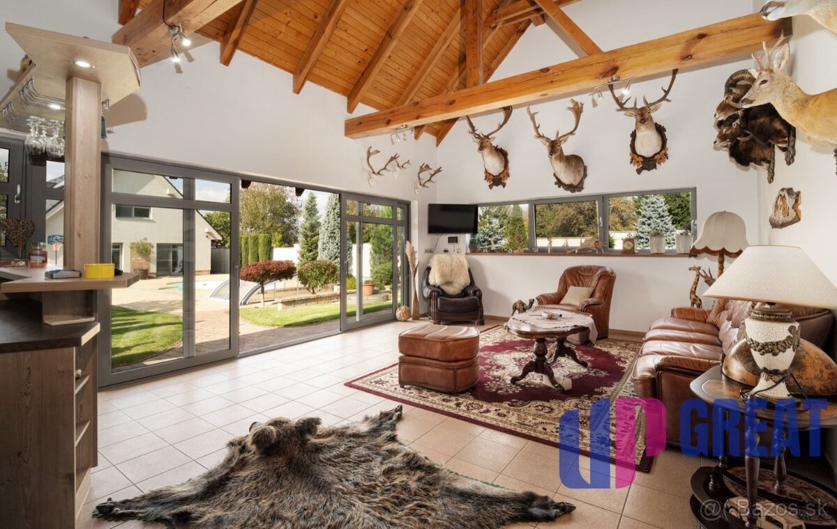 Na predaj exkluzívny rodinný dom s bazénom, SENICA - 11