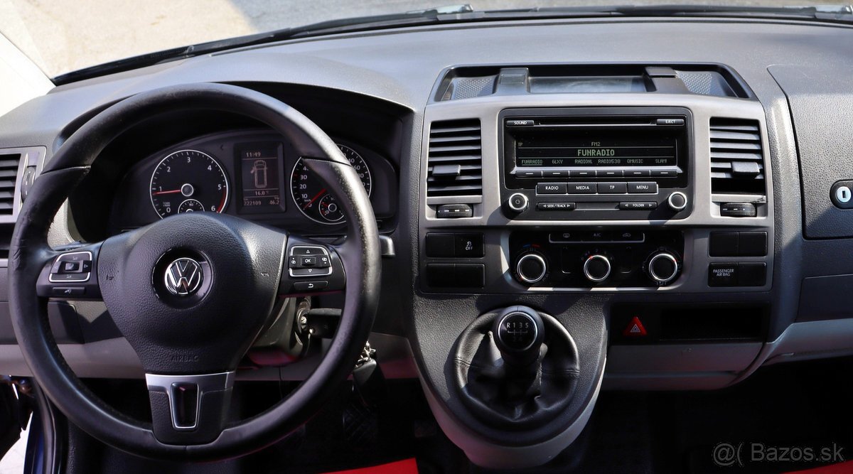 Volkswagen T5 Transporter 2.0 TDi - 11