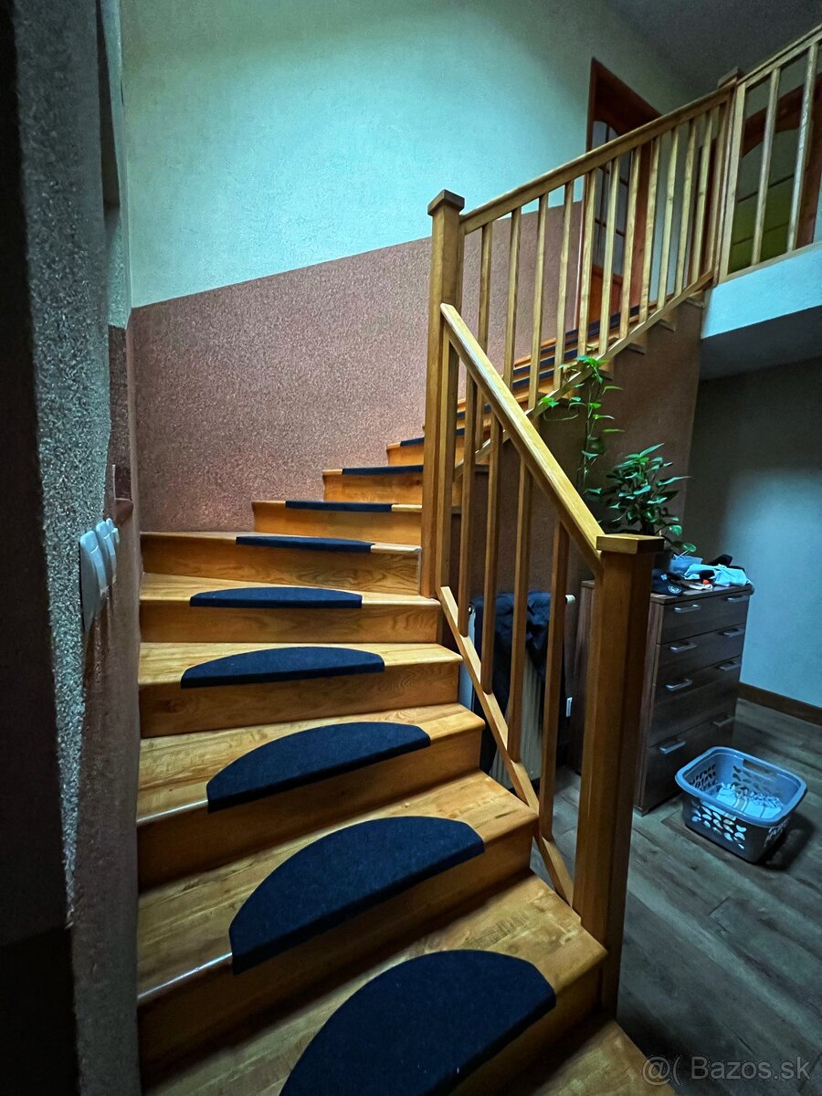 Krásny Rodinný dom Ivachnová - 11