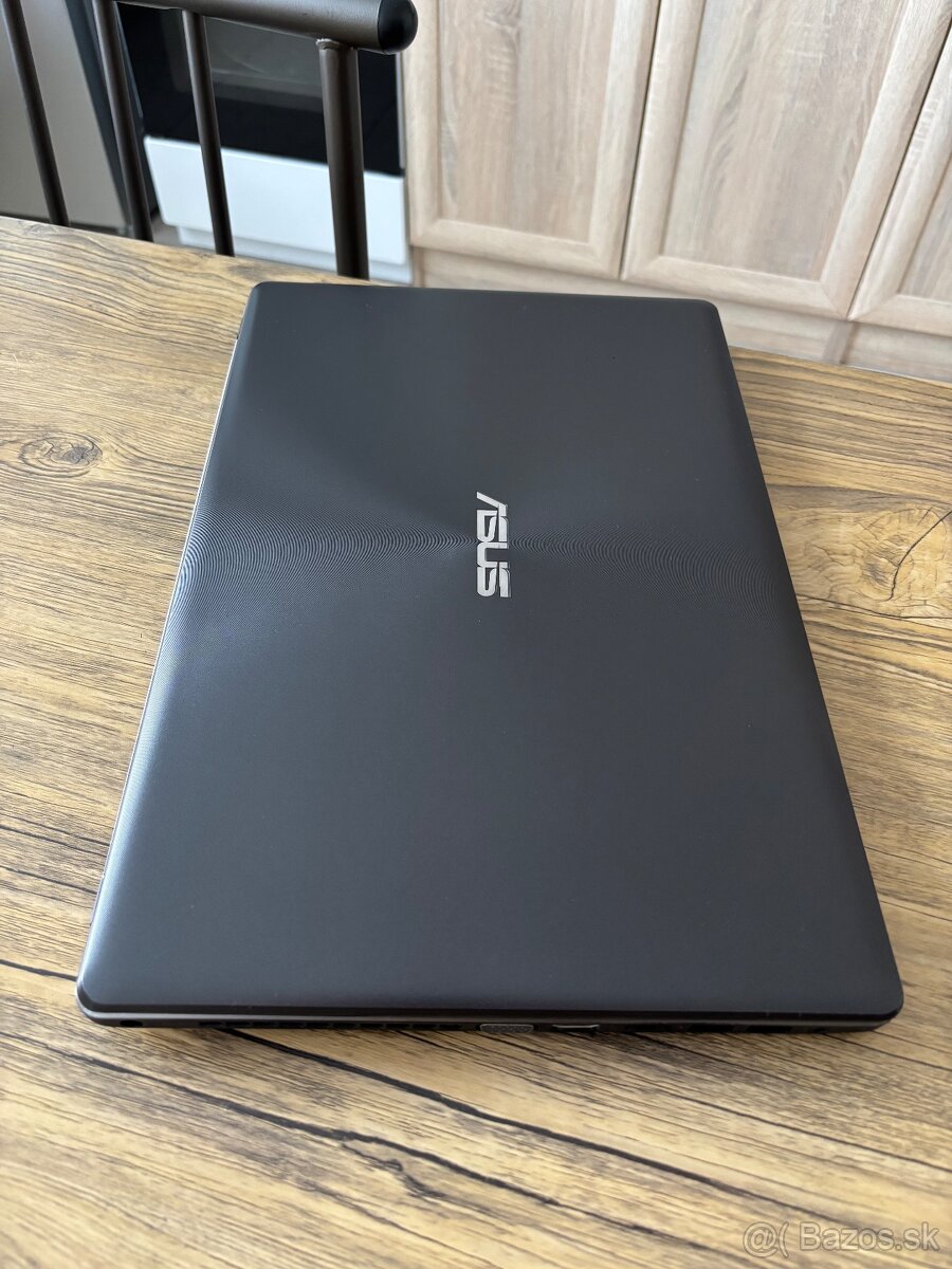 Asus/Notebook/i7/8GB RAM/1TB SSHD/2x Grafická karta 2GB - 11