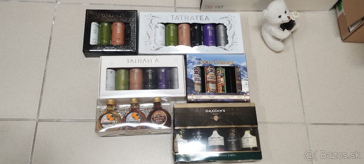 Zbierka mini alkoholu - 11