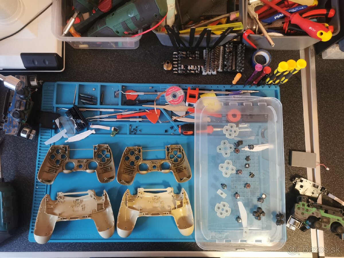 PS4 Slim 500GB Gold Edition - 11