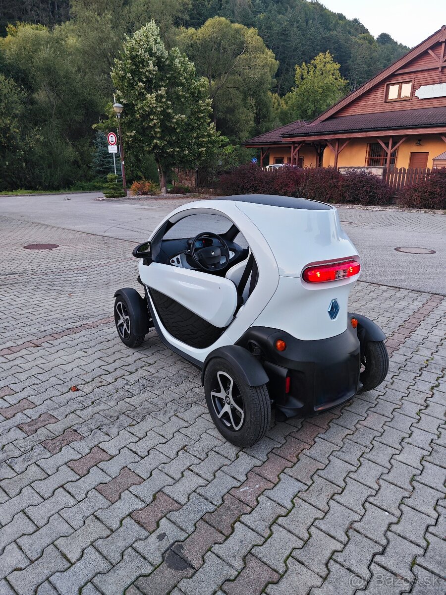Renault Twizy – mestský elektromobil, ktorý púta pozornosť - 11