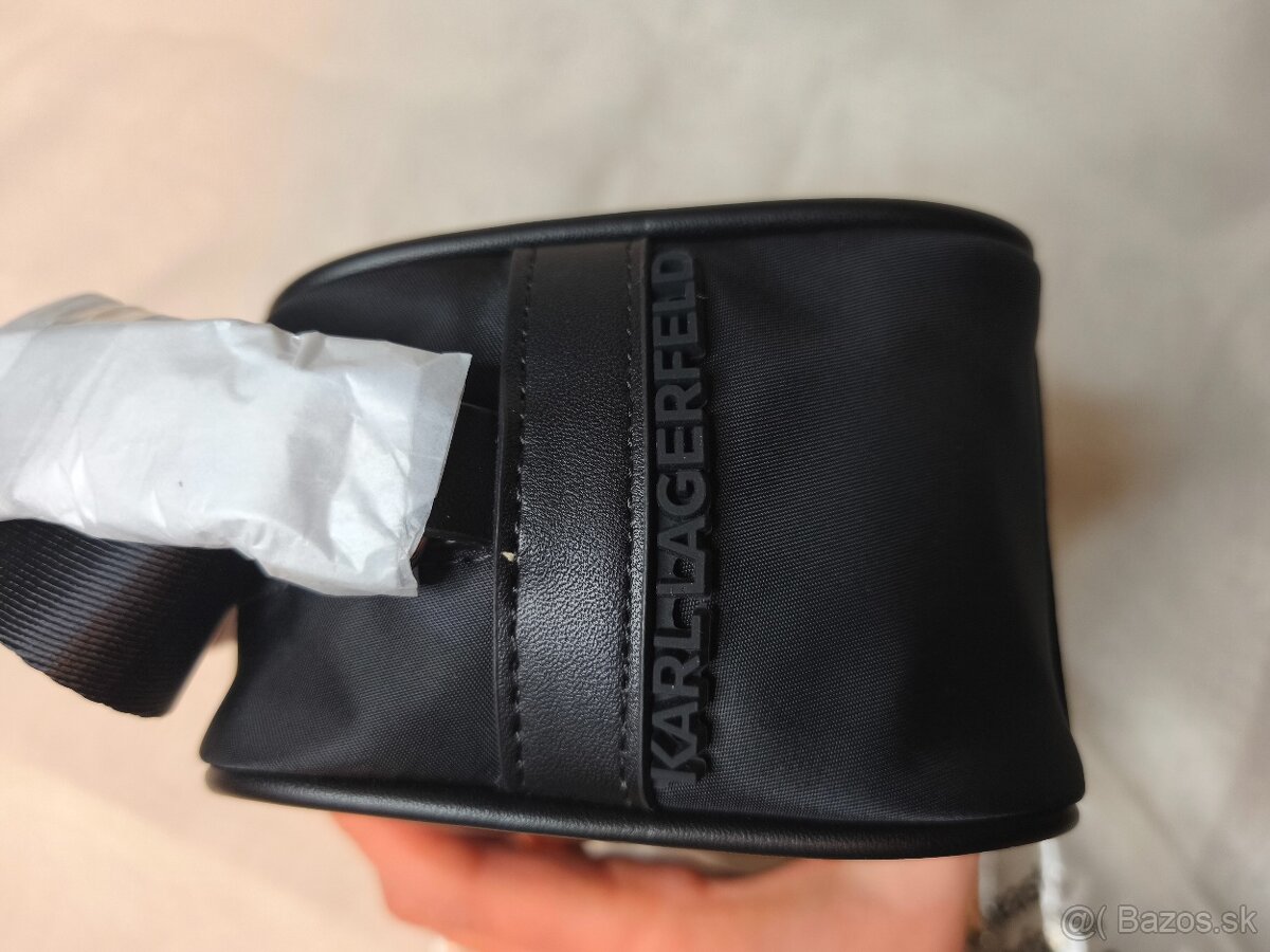 Čierna crossbody kabelka zn. Karl Lagerfeld - 11