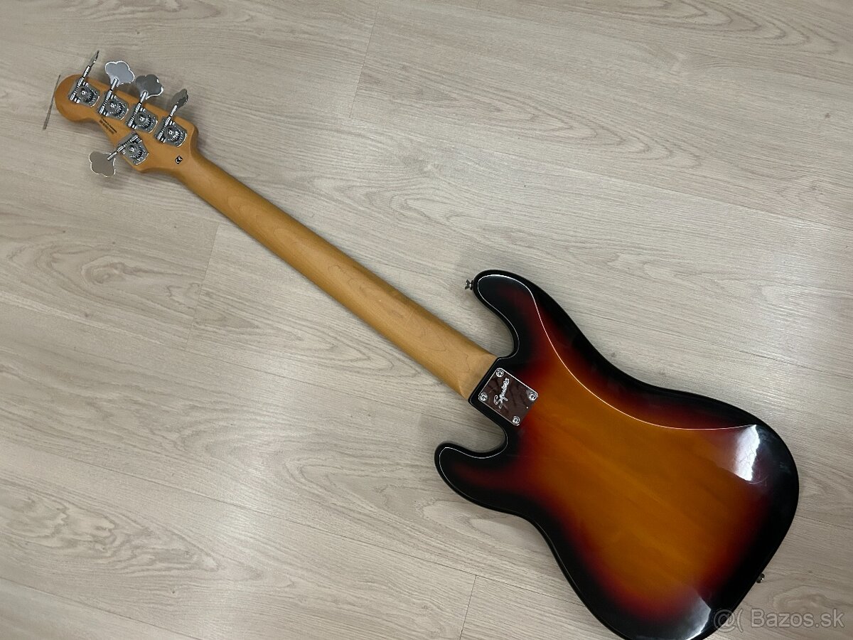 Basa Squier Precision Bass - 11
