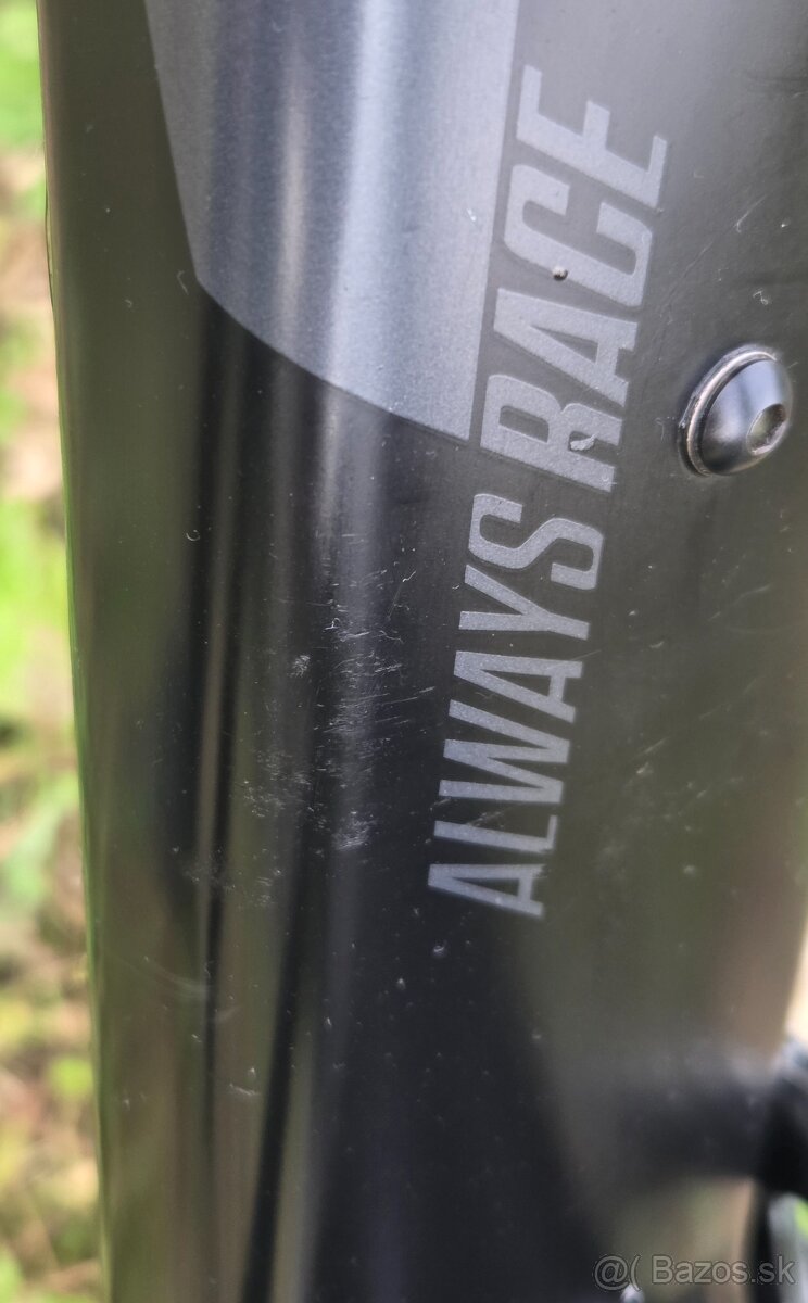 Horsky bicykel carbon ram xxl pneu 29 - 11