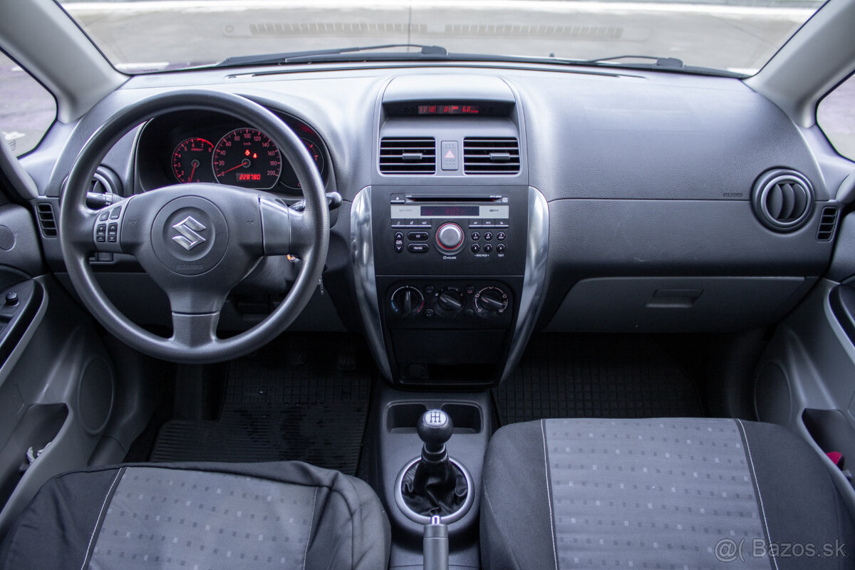 Suzuki SX4 1.6 79 kW 4x4 - 11