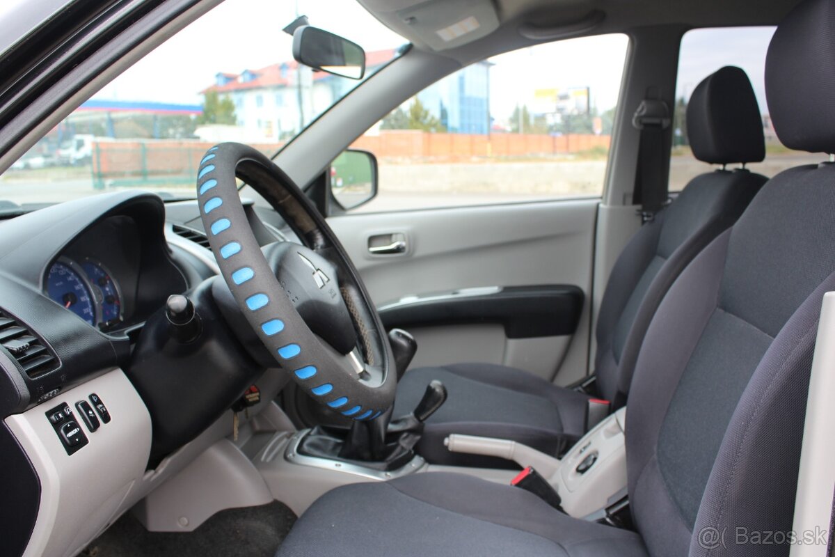 Mitsubishi L200 2.5 DI-D Double Cab Intense - 11