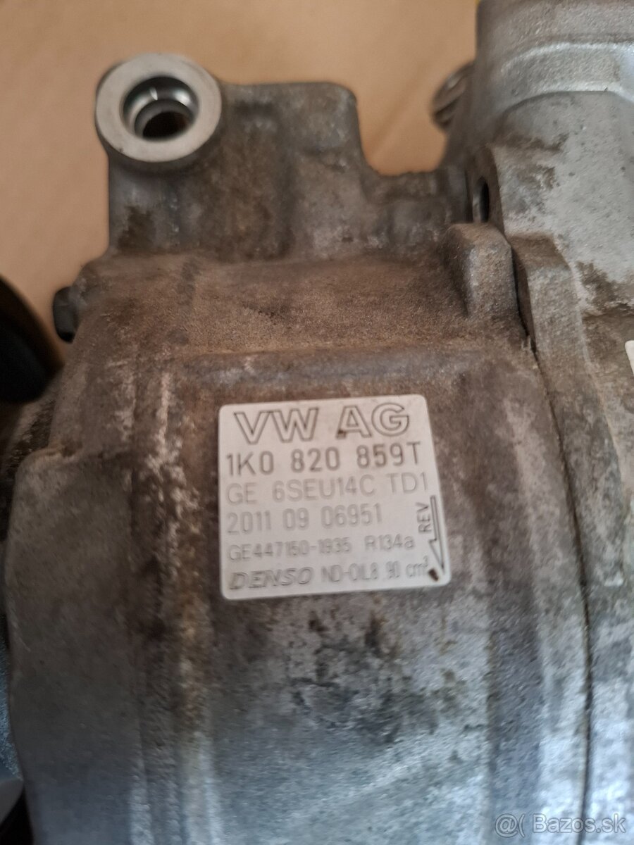 ŠKODA OCTAVIA 2 sedan zadný naraznik a kompresor klimatizáci - 11