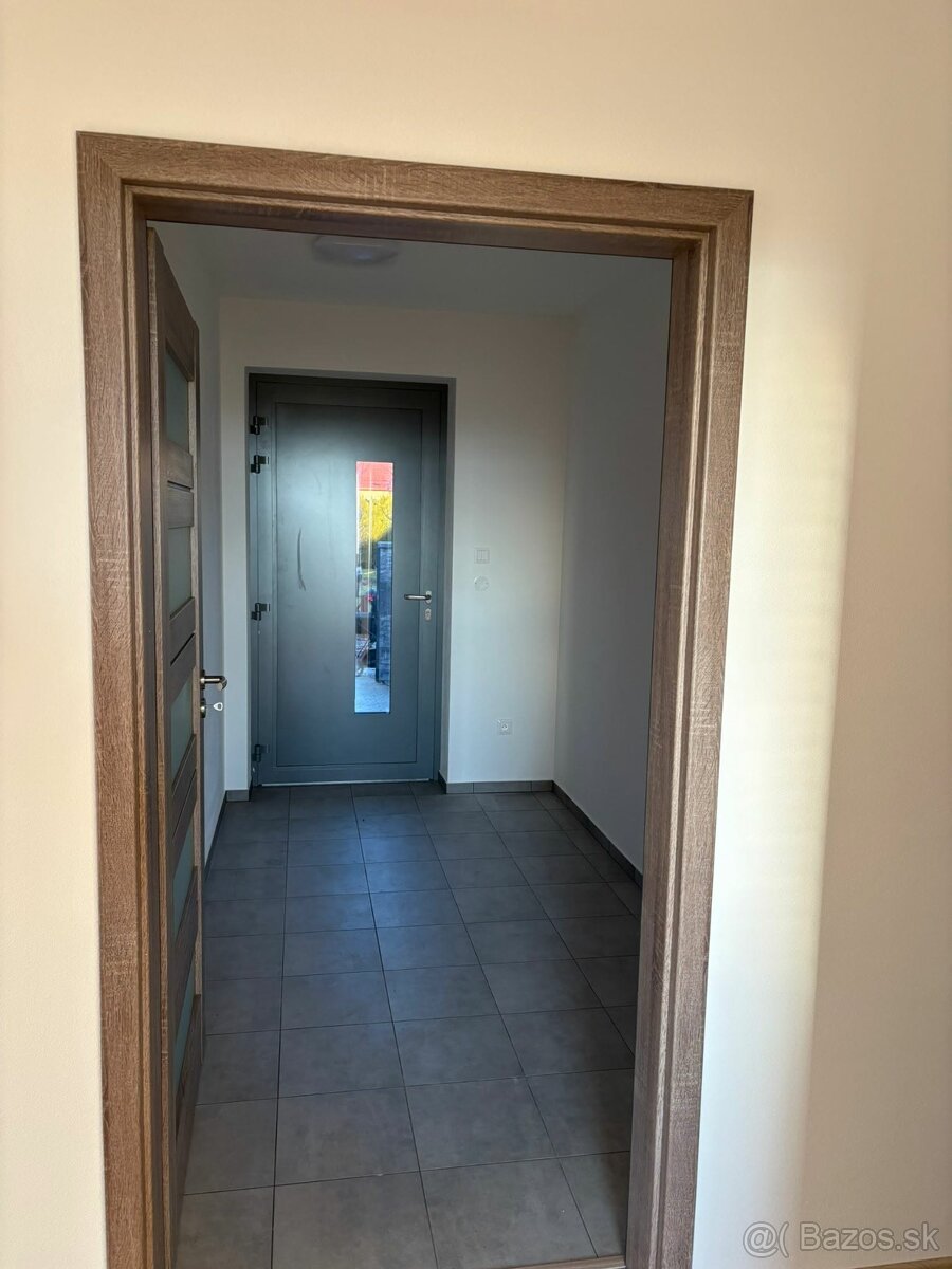 Rodinný dom na dlhodobý prenájom - 11