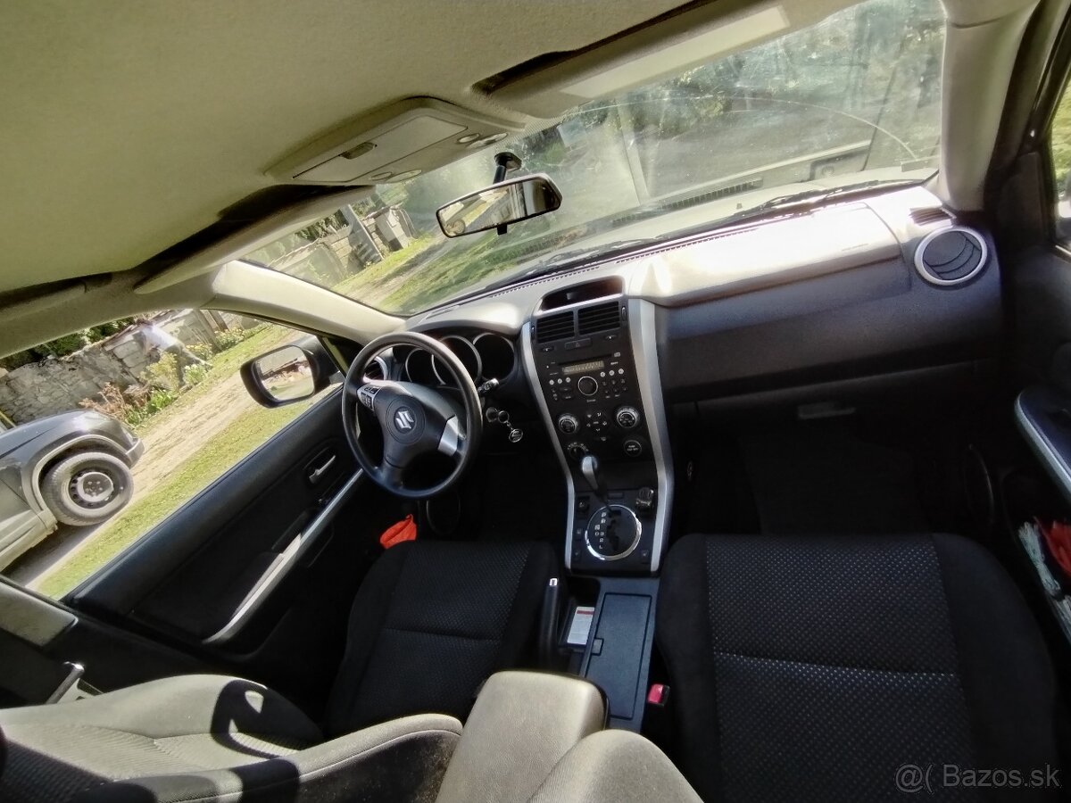 Suzuki Grand Vitara - 11