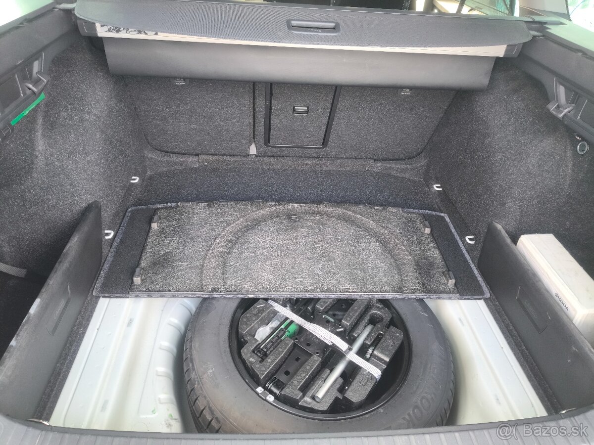 ŠKODA OCTAVIA IV - 11