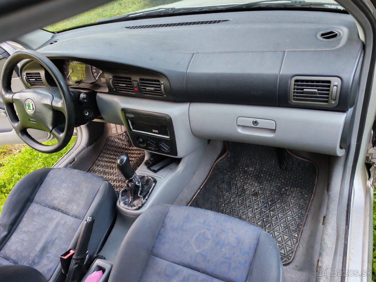 Octavia 1 1,6 74 KW - 11