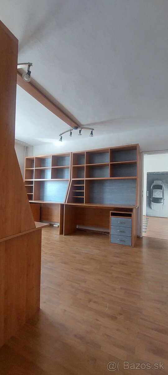 5 PRECHODOVÝCH KANCELÁRIÍ - 11