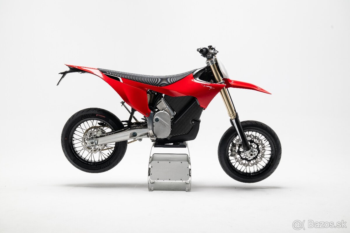 STARK VARG SM (Supermoto) - "Alpha 80HP" 12999 - 11