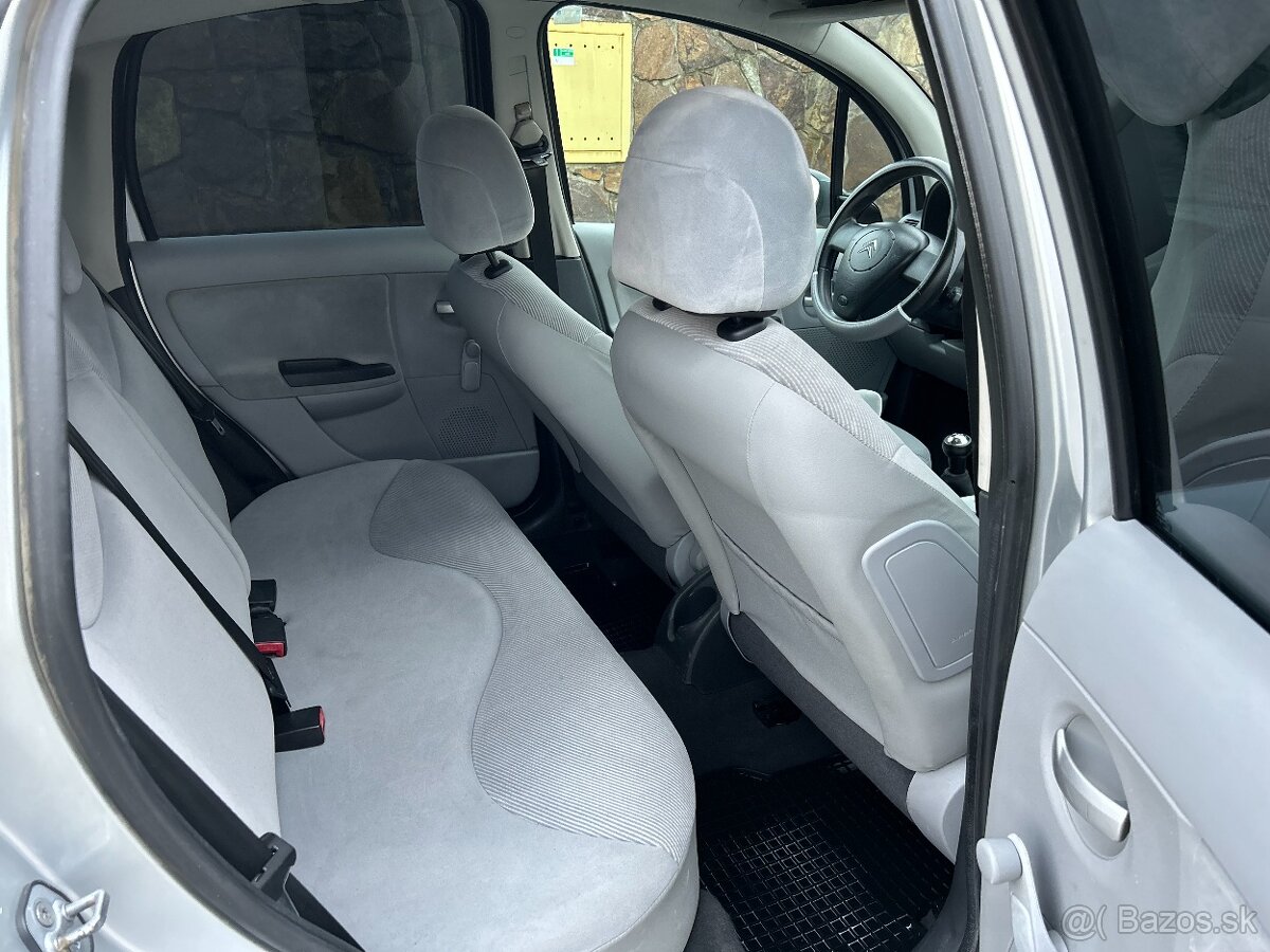 Citroën C3 1.4 54KW r.v. 2007 100tis. km Nová STK 11/2027 - 11