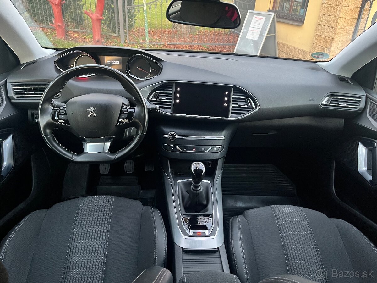 Peugeot 308,1.5 Blue HDi-96kw, rok 2020 - 11