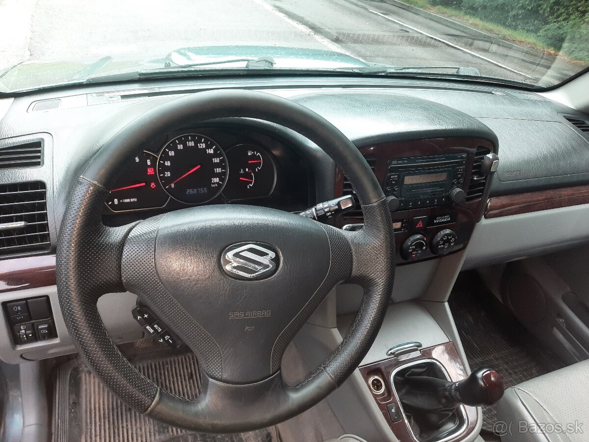 Suzuki Grand Vitara XL7, 2.0 HDI - 11