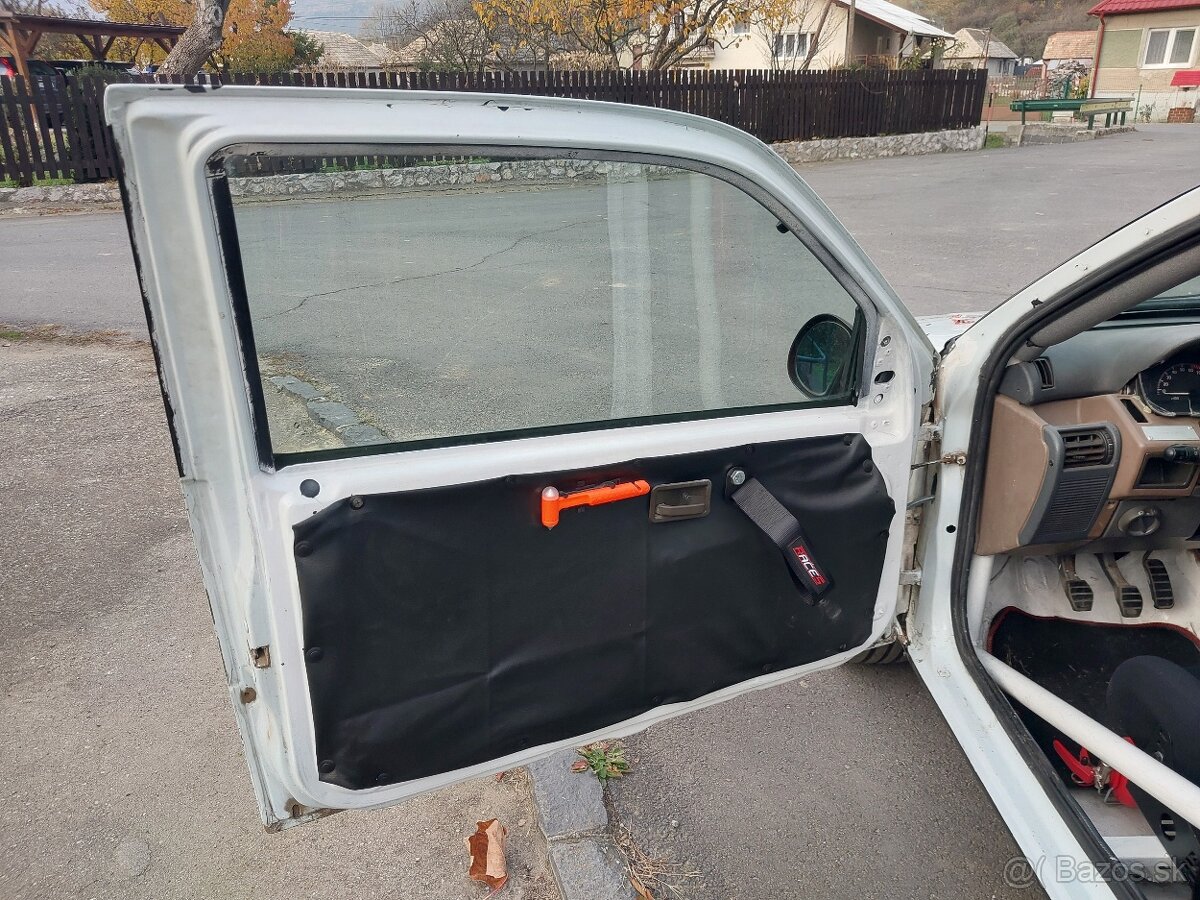 Pretekárske auto Renault Clio 1 - 11