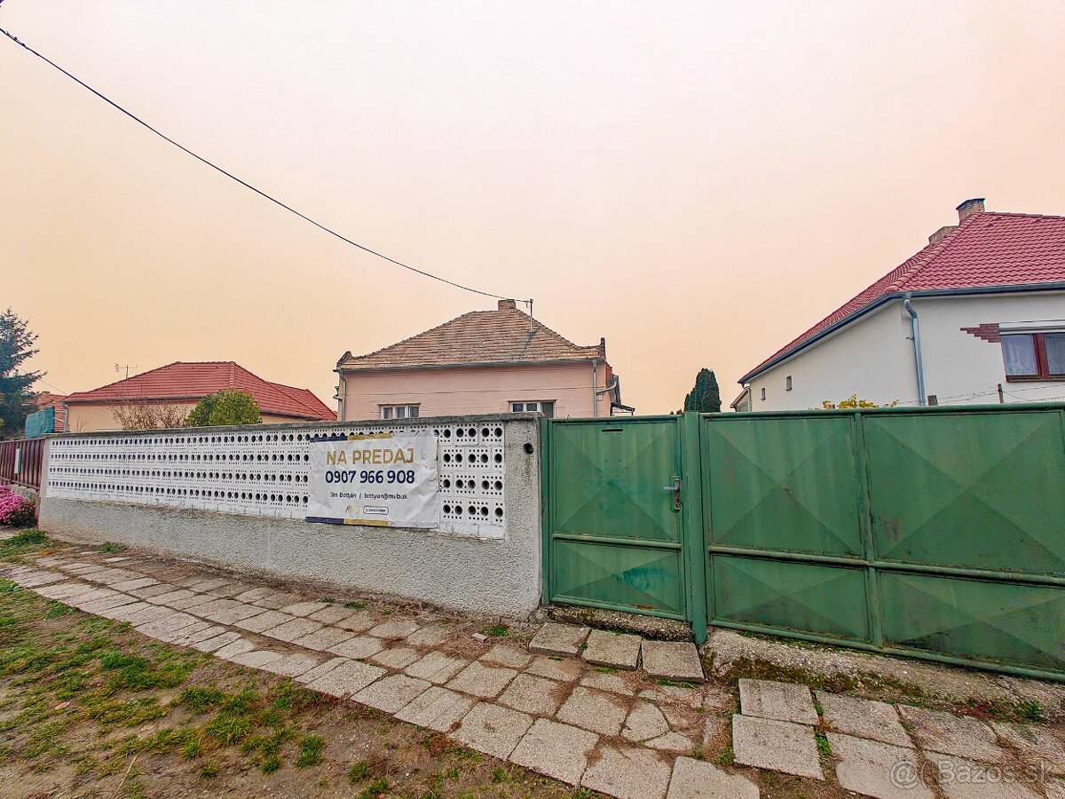 RODINNÝ DOM | VEĽKÝ POZEMOK | MOŽNOSŤ REKONŠTRUKCIE - 11