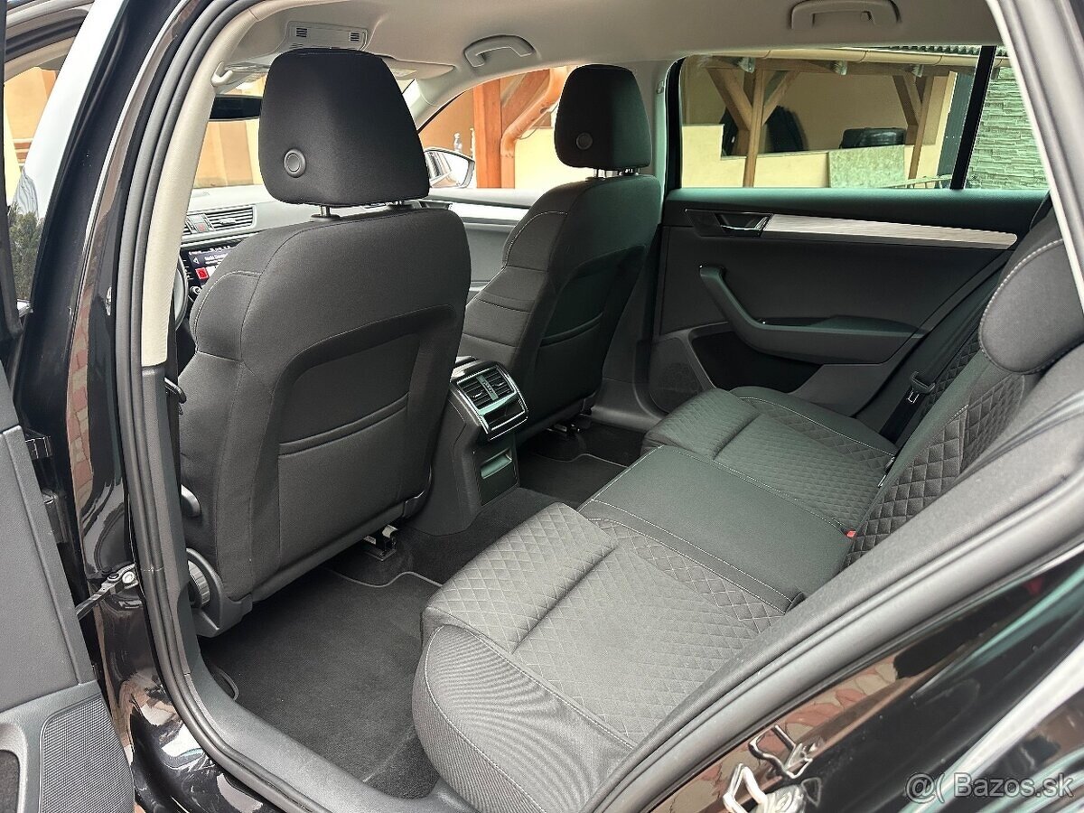 Škoda Superb III Combi Facelift - 11