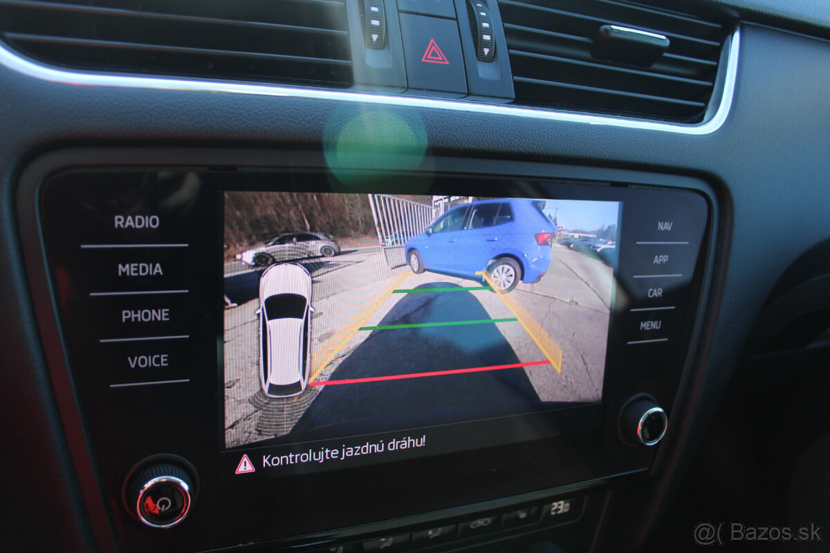 Škoda Octavia Combi 1.6 TDI 115k Ambition DSG - 11