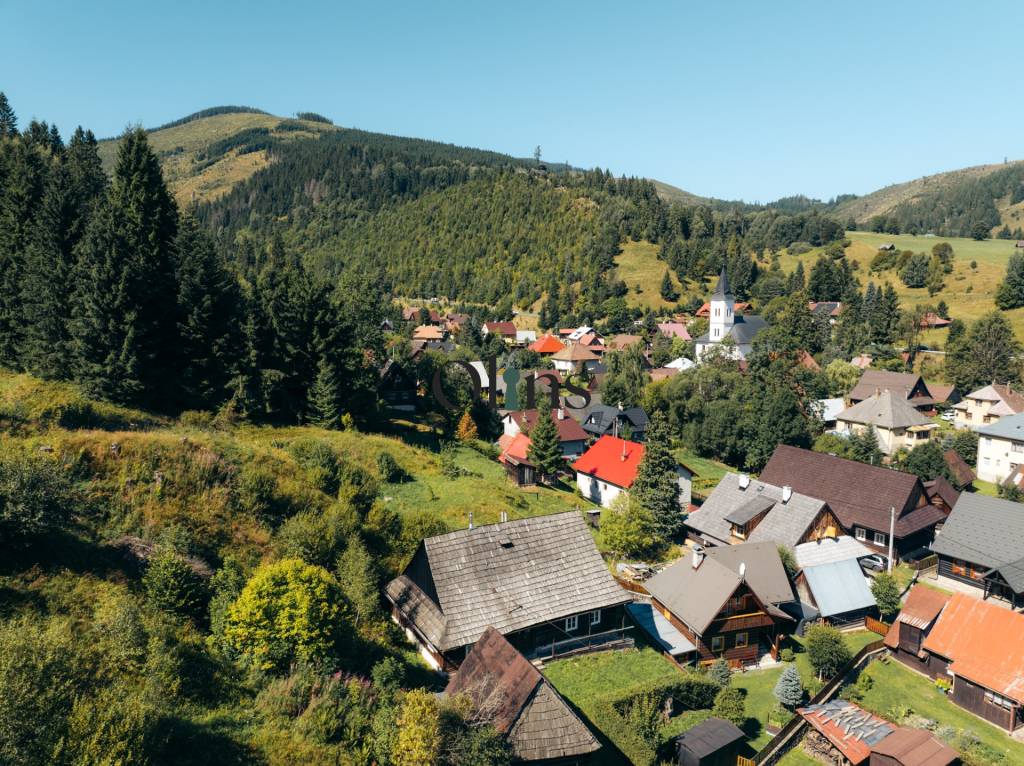 NA PREDAJ HISTORICKÁ DREVENICA V SRDCI NÍZKYCH TATIER_NIŽNÁ - 11