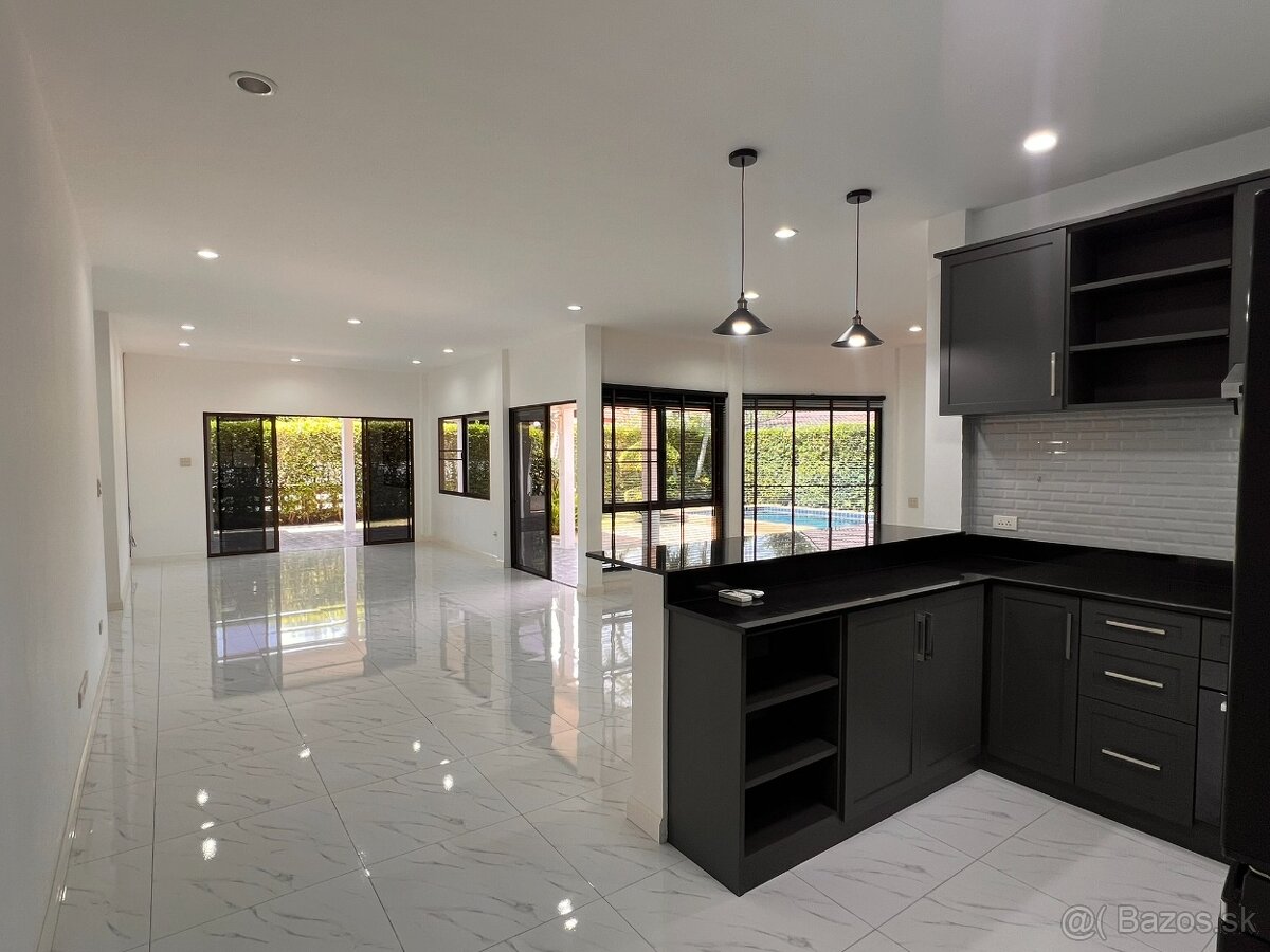 ÚTULNÁ 3 SPÁLŇOVÁ VILA S BAZÉNOM K NASŤAHOVANIU - PATTAYA - 11