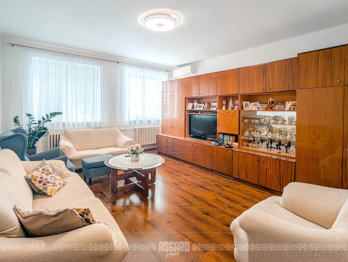 Polyfunkčná budova s bytmi pri hlavnej ceste v Ružindole - 11